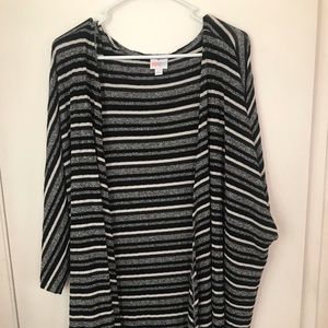 EUC Lularoe Large Lindsay